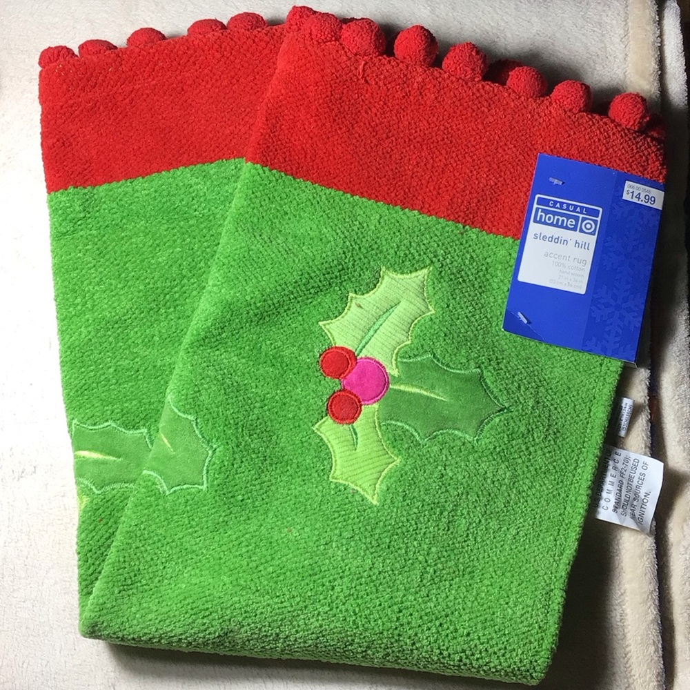 Christmas accent rug
